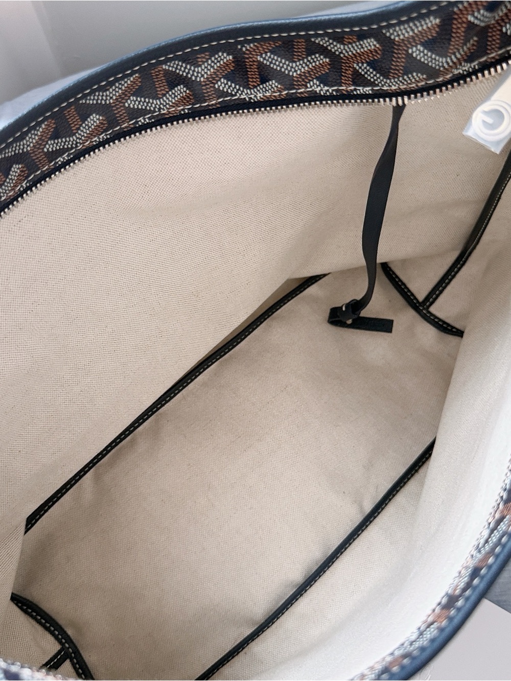 Goyard Boheme Hobo Bag in Navy Blue - Picture 4 of 9